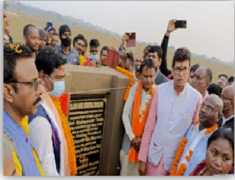 Shri Bishweshwar Tudu, MoS for Tribal Affairs, Jal Shakti of India, lays the foundation stone of EMRS Saharapada in Odisha