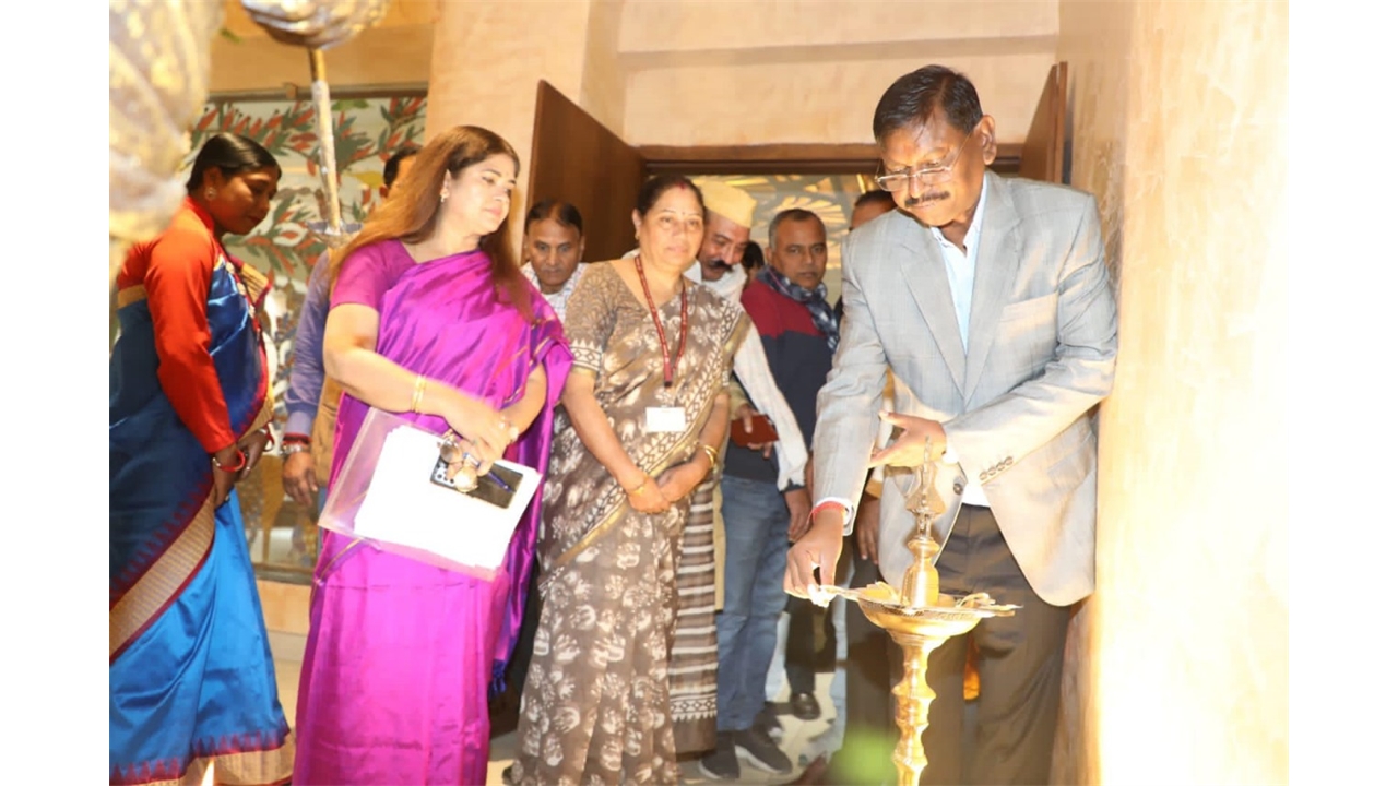 Sh Arjun Munda Inaugurates Adi-Vyakhyan program at NTRI, New Delhi as part of week-long celebrations of Jan Jatiya Gaurav Diwas.