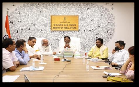 Shri Arjun Munda held meeting with Patanjali Team to review progress of projects.
